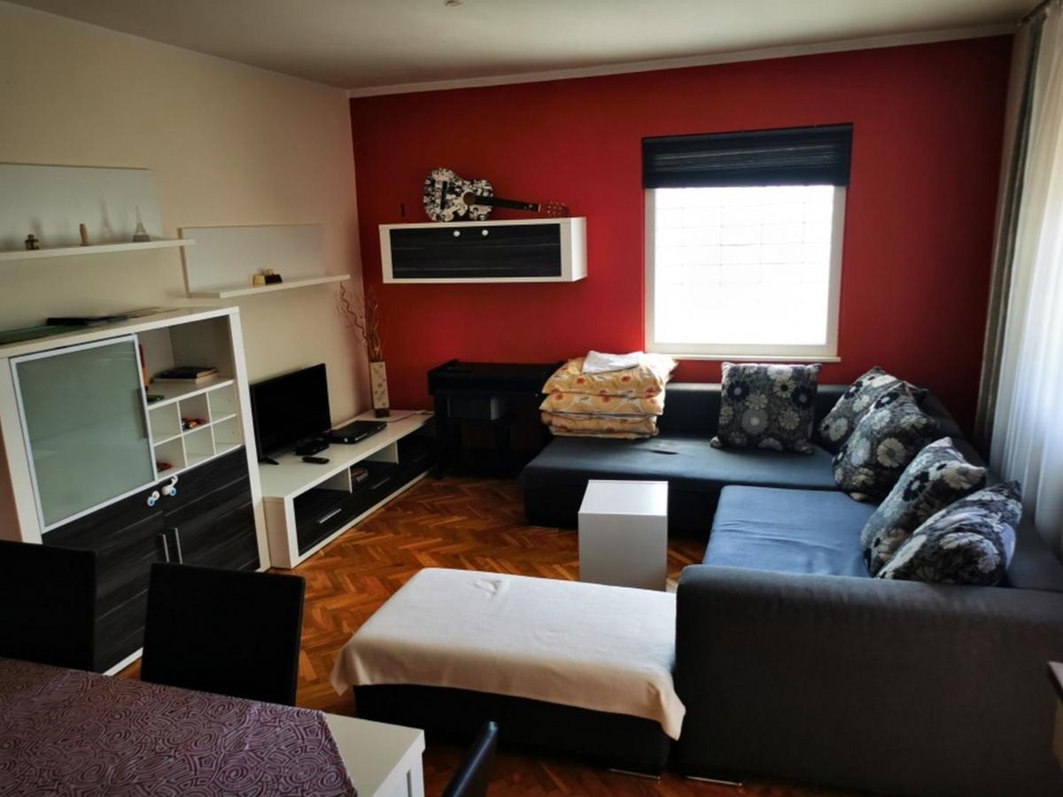 Appartement Apartmant Sandra - Big Terace And Free Parking à Karlovac Extérieur photo