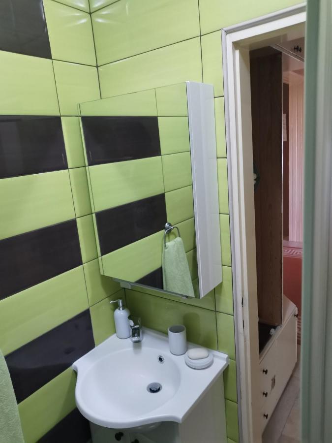 Appartement Apartmant Sandra - Big Terace And Free Parking à Karlovac Extérieur photo