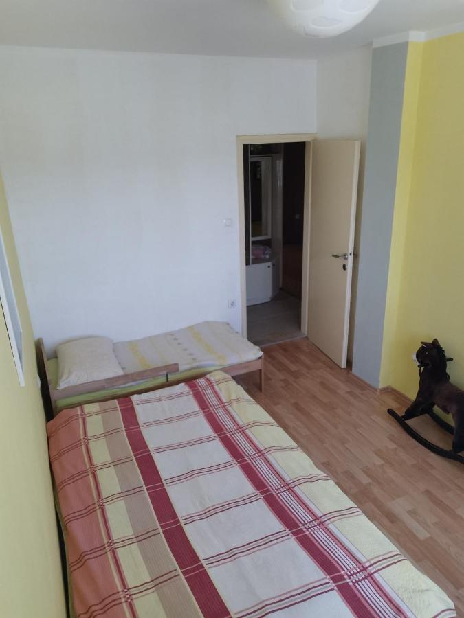 Appartement Apartmant Sandra - Big Terace And Free Parking à Karlovac Extérieur photo