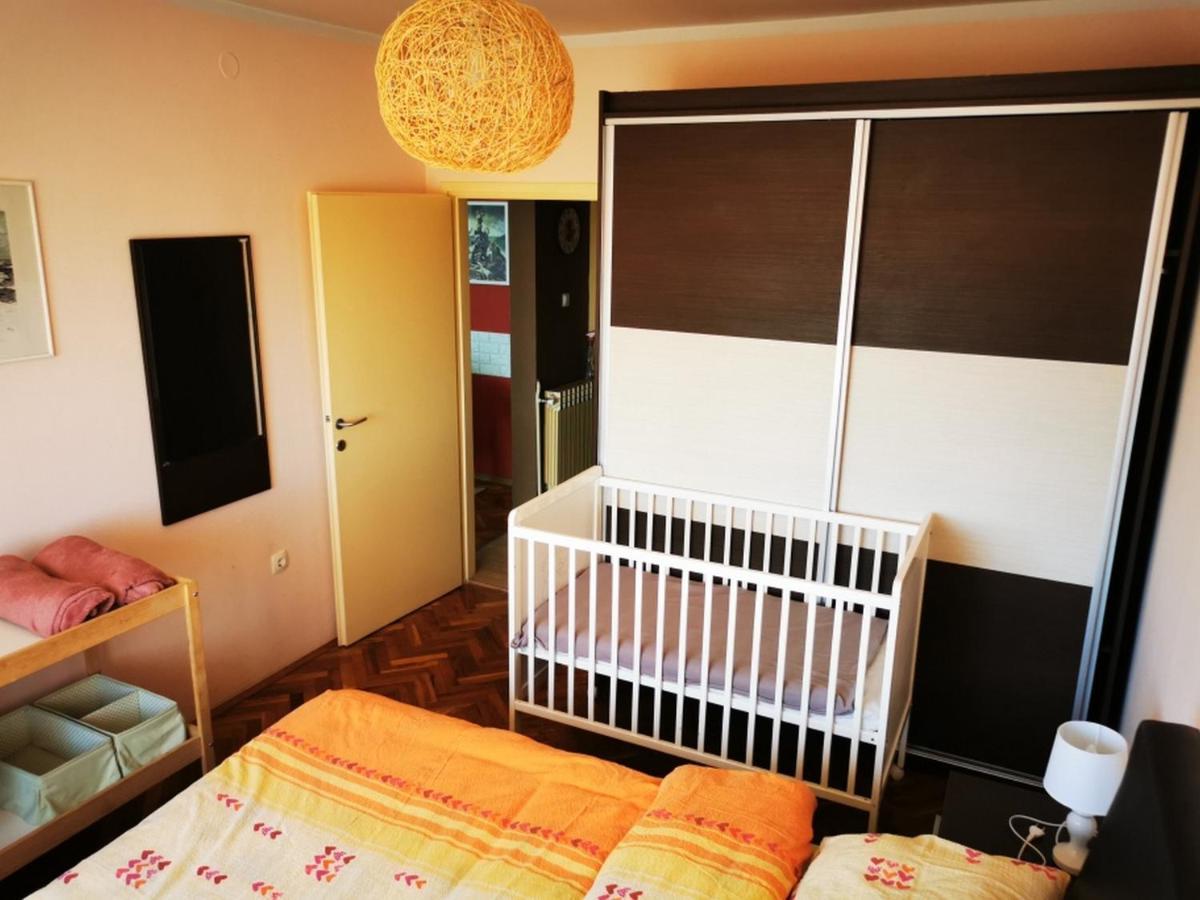 Appartement Apartmant Sandra - Big Terace And Free Parking à Karlovac Extérieur photo